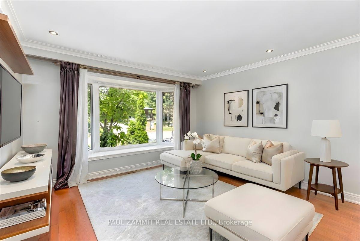 Photo 4 of 47 Ladyslipper Court, Markham, Bayview Glen — HOMEH