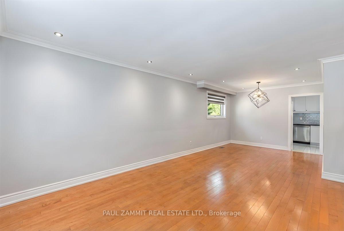 Photo 8 of 47 Ladyslipper Court, Markham, Bayview Glen — HOMEH
