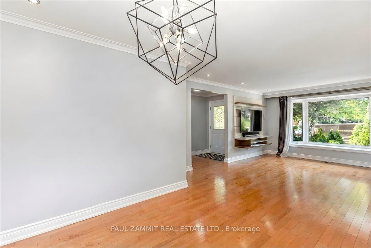 Photo 12 of 47 Ladyslipper Court, Markham, Bayview Glen — HOMEH