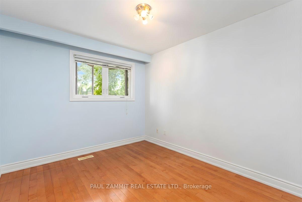 Photo 22 of 47 Ladyslipper Court, Markham, Bayview Glen — HOMEH