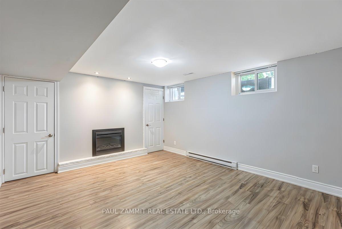 Photo 29 of 47 Ladyslipper Court, Markham, Bayview Glen — HOMEH