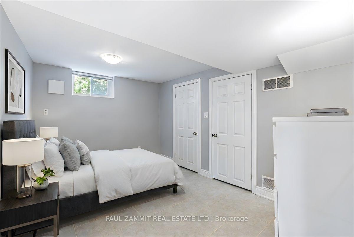 Photo 32 of 47 Ladyslipper Court, Markham, Bayview Glen — HOMEH