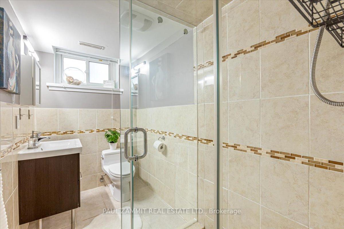 Photo 34 of 47 Ladyslipper Court, Markham, Bayview Glen — HOMEH