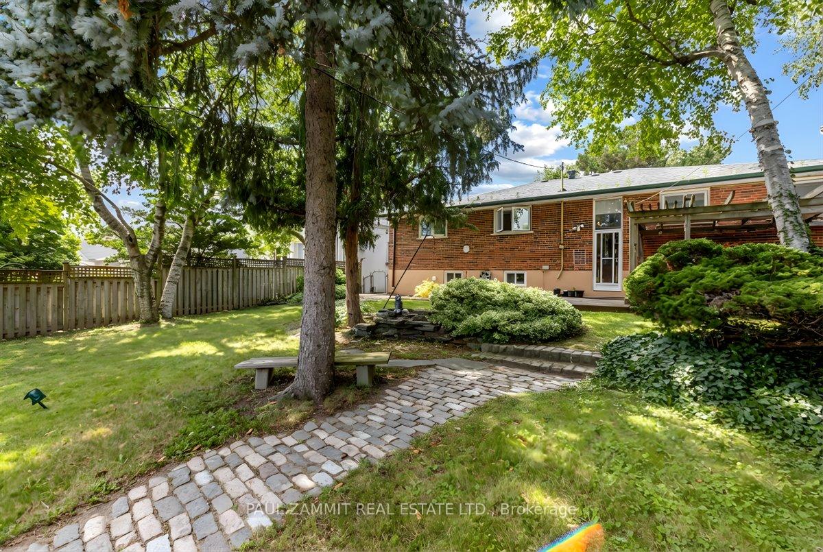 Photo 36 of 47 Ladyslipper Court, Markham, Bayview Glen — HOMEH