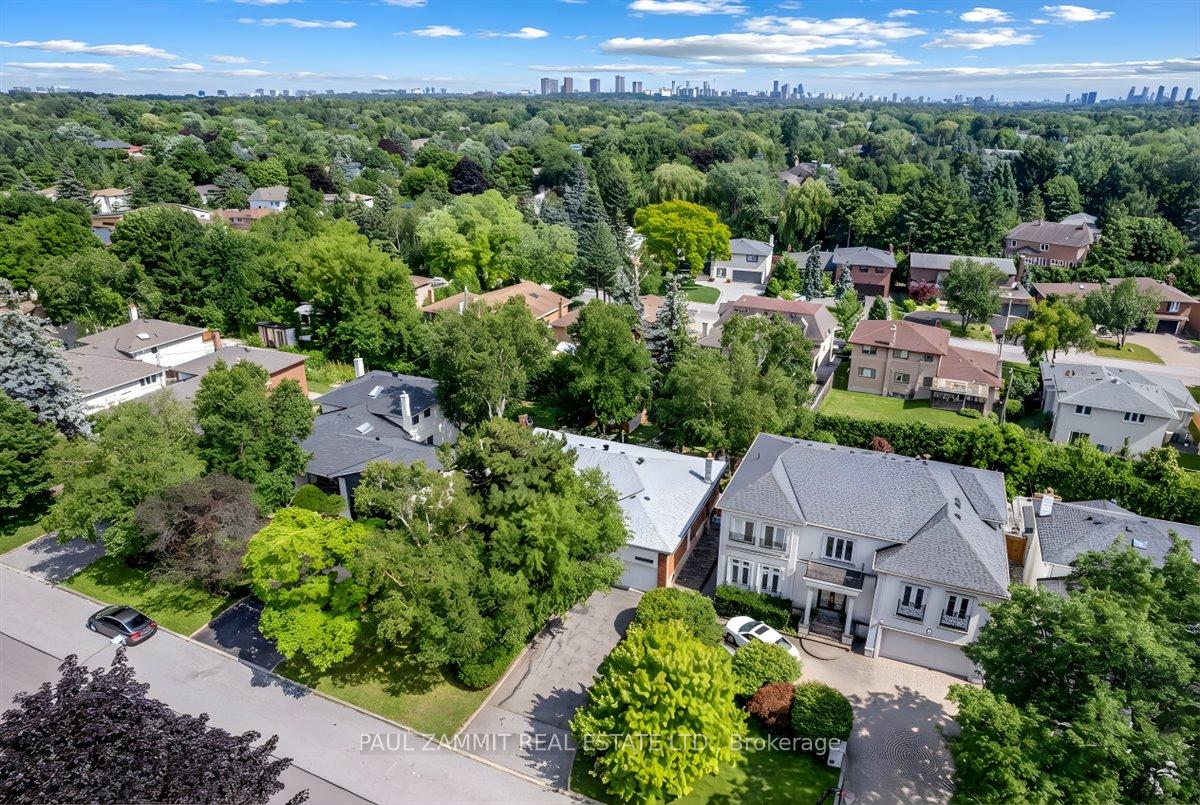 Photo 40 of 47 Ladyslipper Court, Markham, Bayview Glen — HOMEH