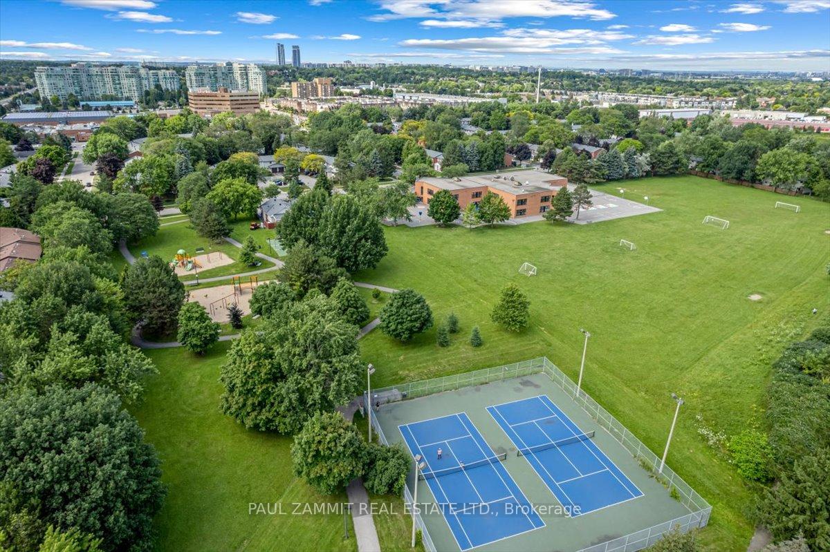 Photo 42 of 47 Ladyslipper Court, Markham, Bayview Glen — HOMEH