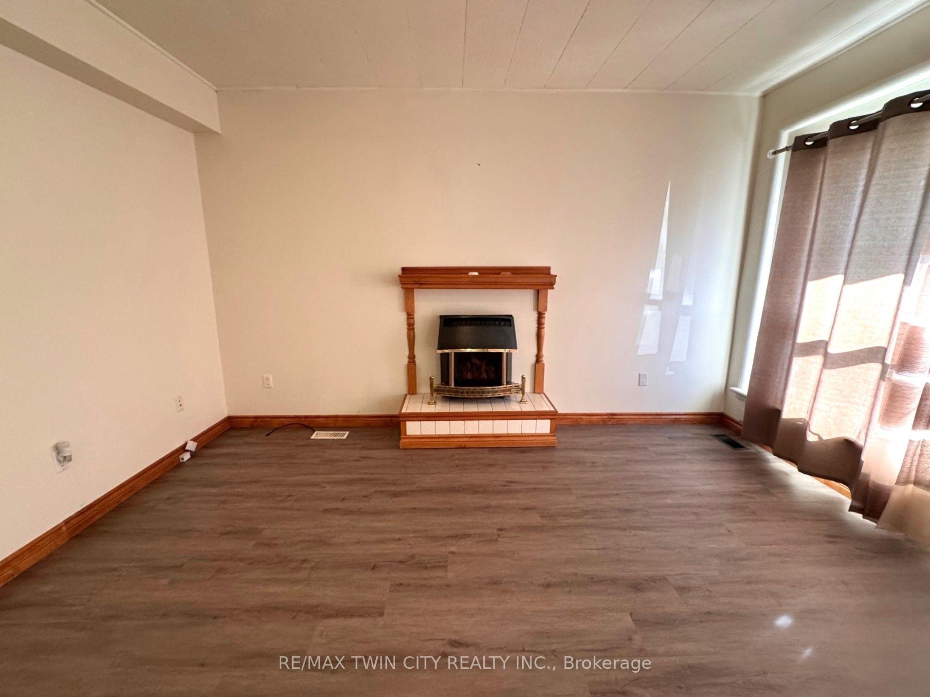 Photo 4 of Unit D, 777 James Street, Norfolk, Delhi — HOMEH