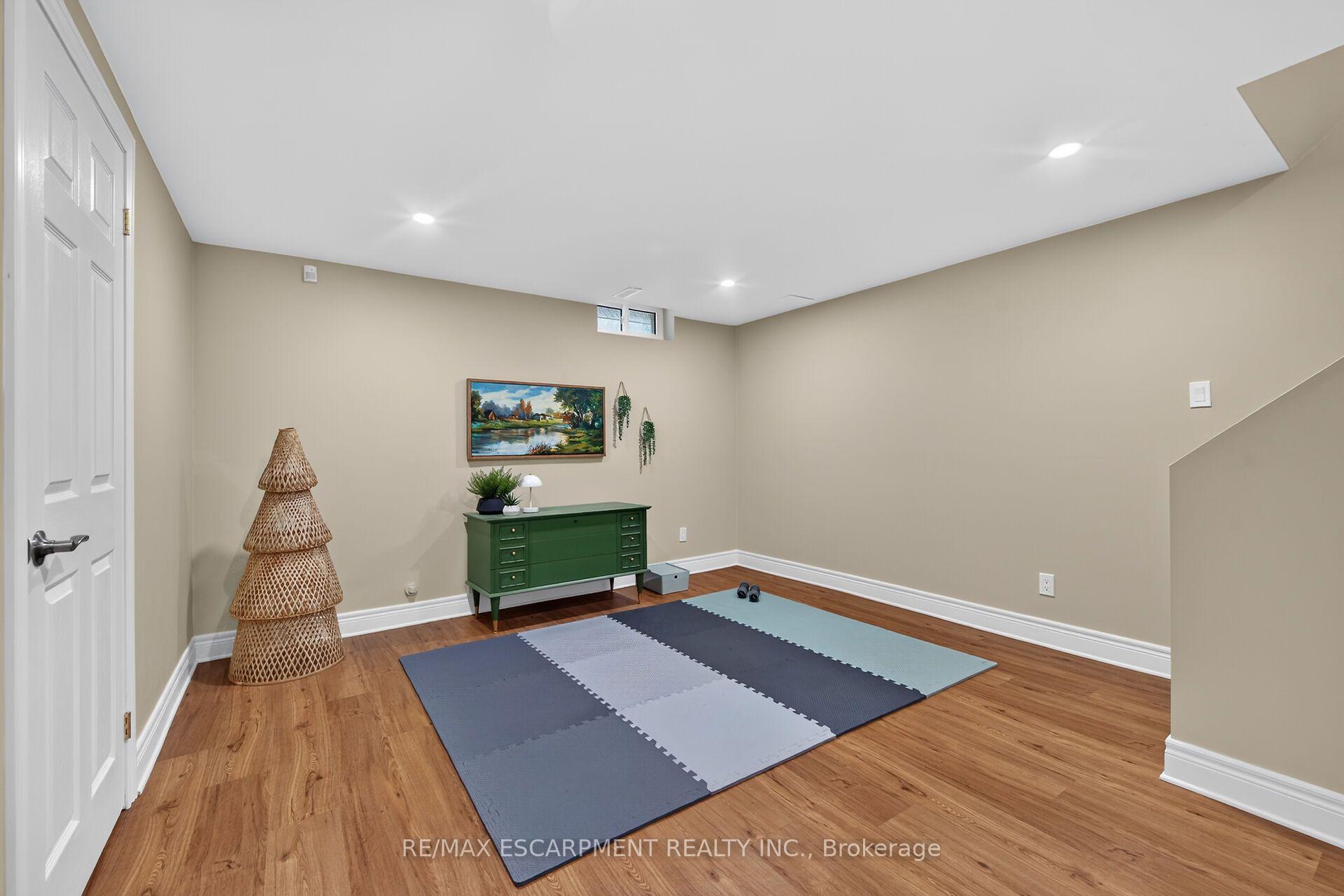 Photo 39 of 14 Steflar Street, Pelham, Fonthill — HOMEH