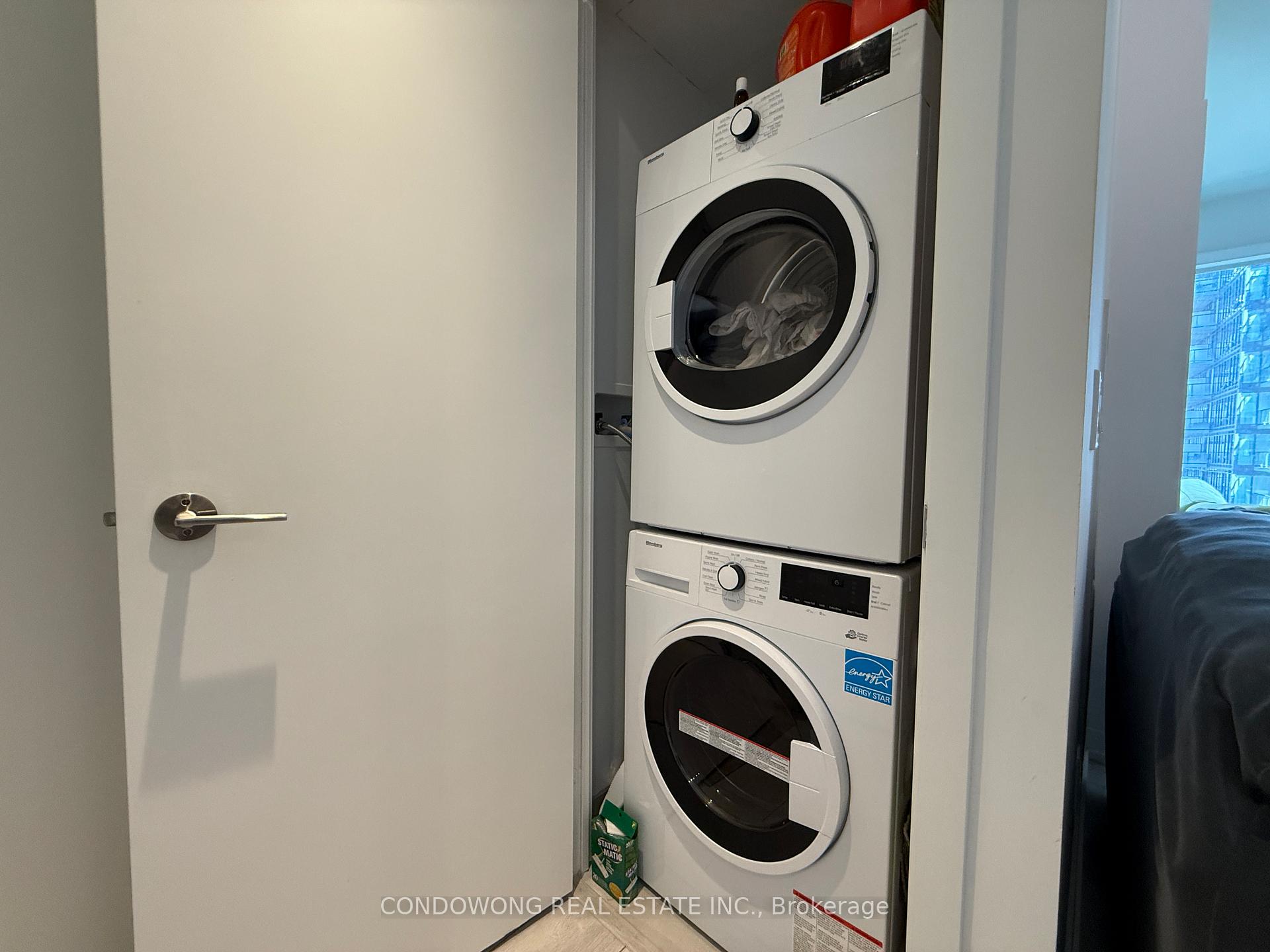Photo 8 of Unit 2207, 55 Mercer Street, Toronto, Waterfront Communities — HOMEH