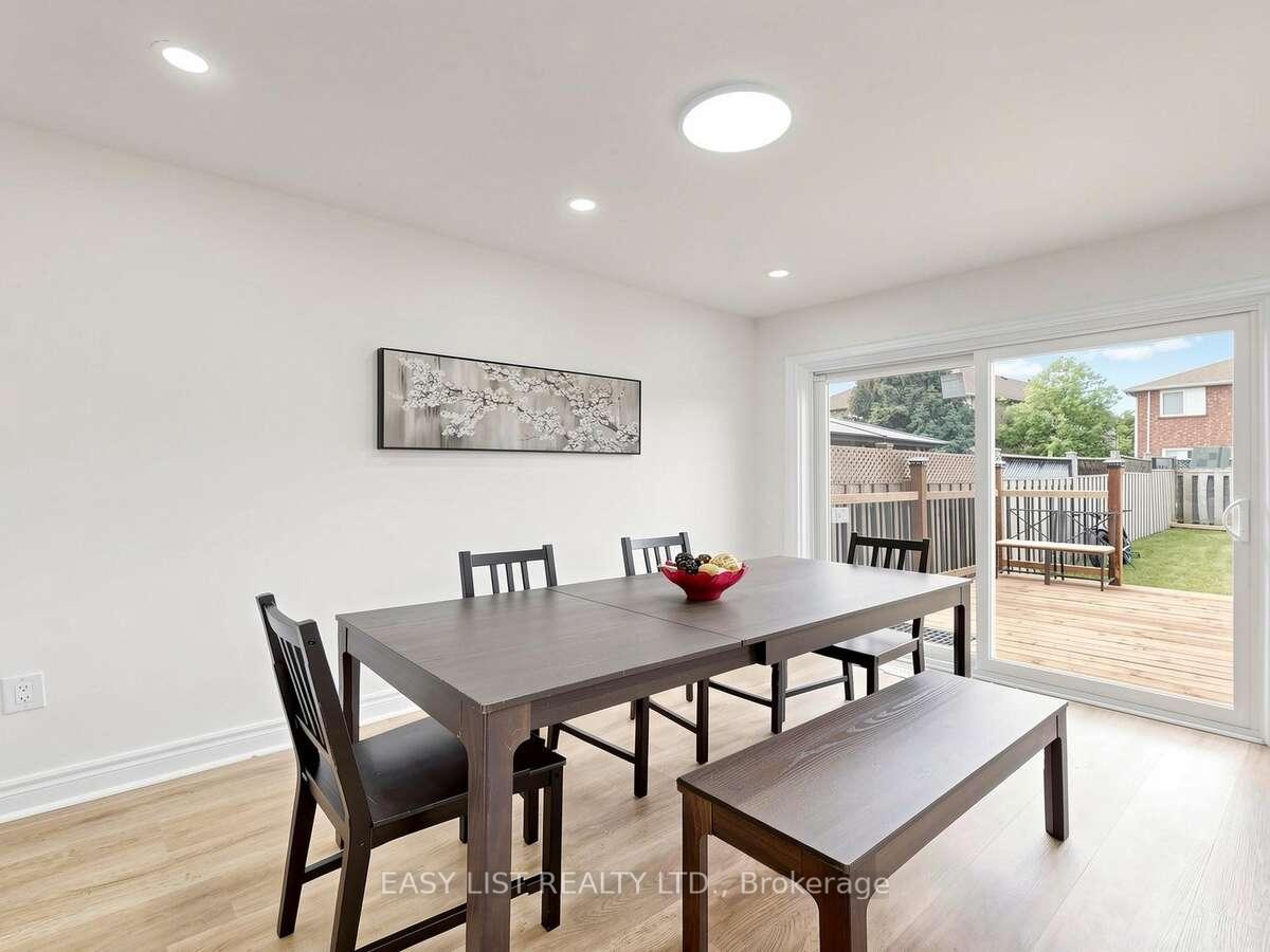 Photo 11 of 16 Mount Fuji Crescent, Brampton, Sandringham-Wellington — HOMEH