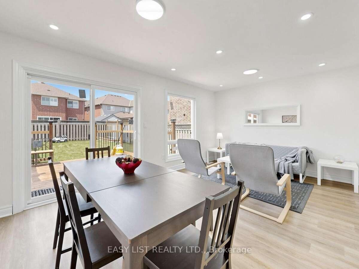 Photo 12 of 16 Mount Fuji Crescent, Brampton, Sandringham-Wellington — HOMEH