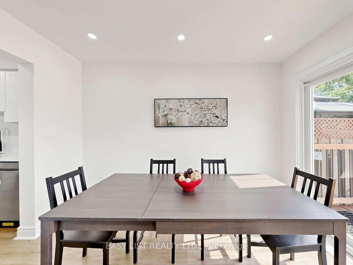 Photo 13 of 16 Mount Fuji Crescent, Brampton, Sandringham-Wellington — HOMEH