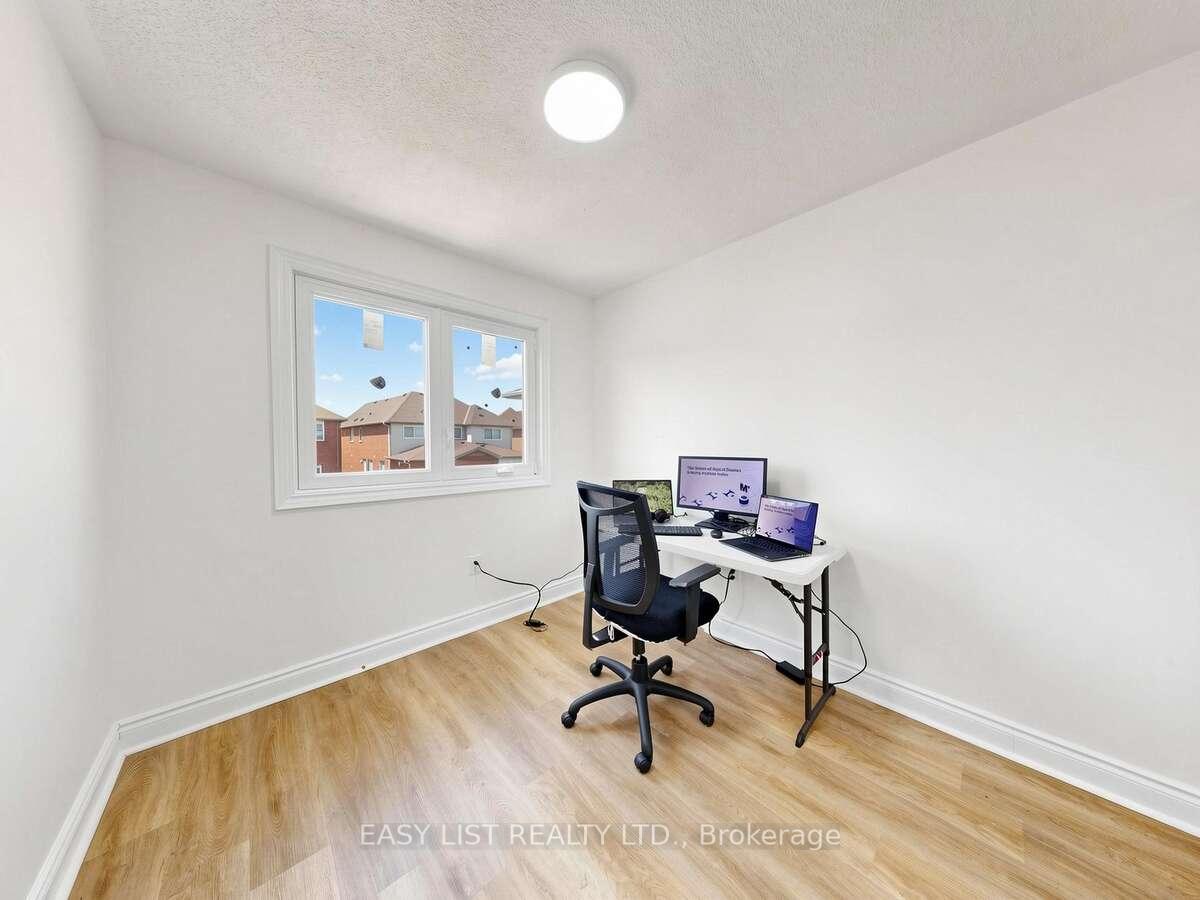 Photo 28 of 16 Mount Fuji Crescent, Brampton, Sandringham-Wellington — HOMEH