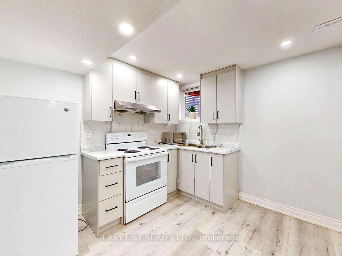 Photo 38 of 16 Mount Fuji Crescent, Brampton, Sandringham-Wellington — HOMEH