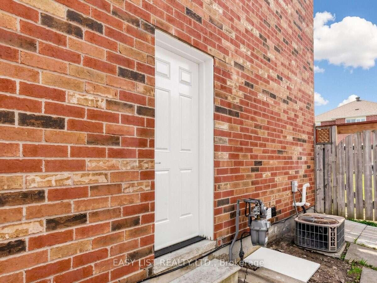 Photo 47 of 16 Mount Fuji Crescent, Brampton, Sandringham-Wellington — HOMEH