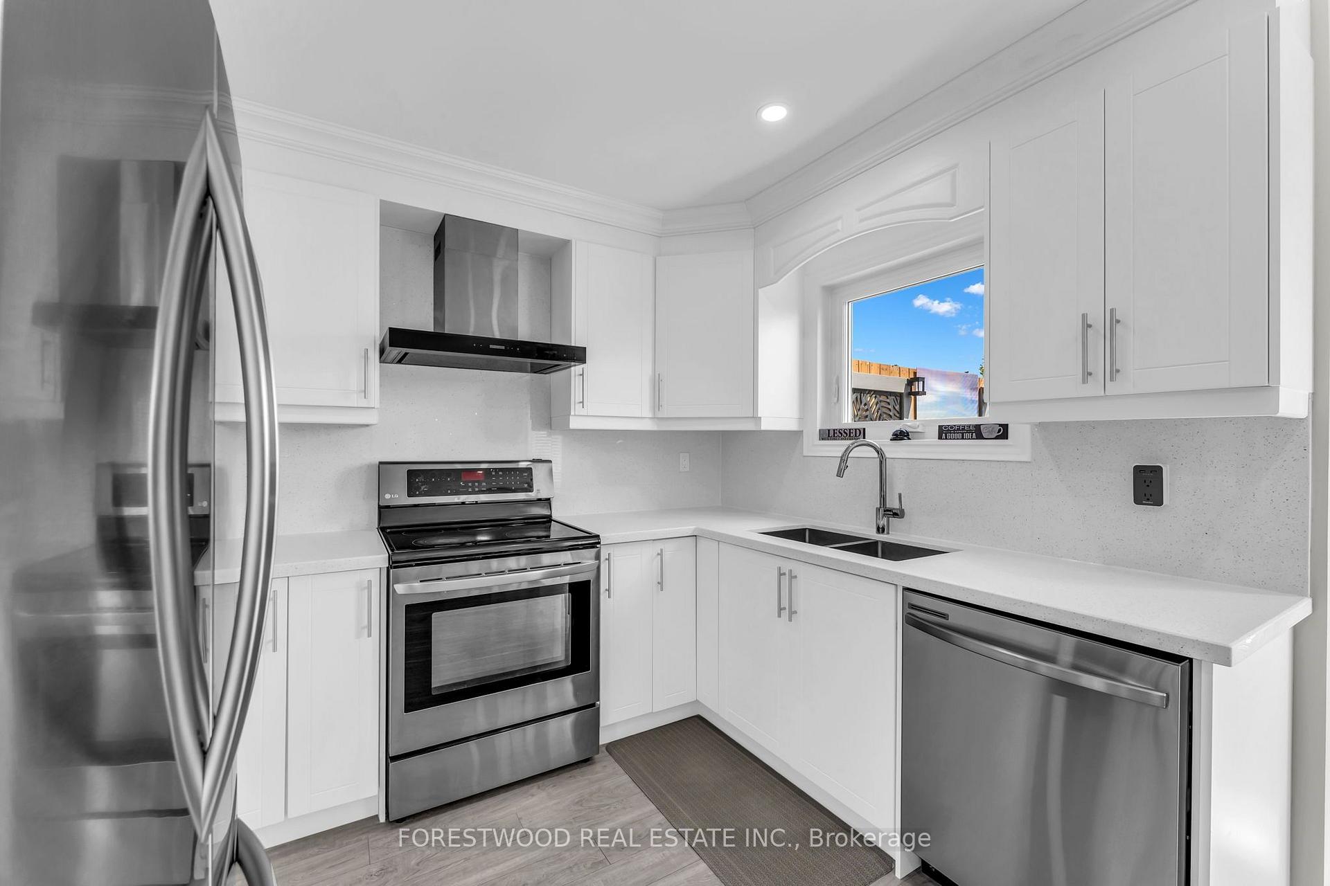 Photo 12 of 451 Jay Crescent, Orangeville — HOMEH