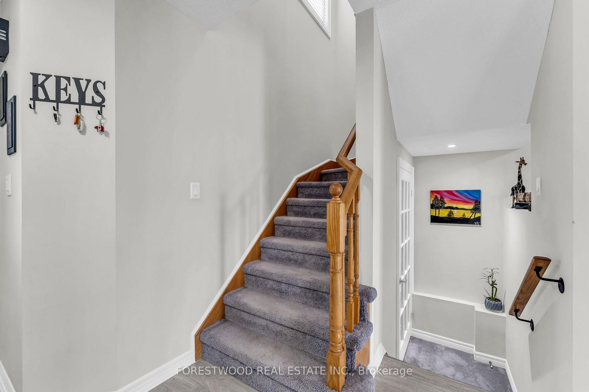 Photo 15 of 451 Jay Crescent, Orangeville — HOMEH