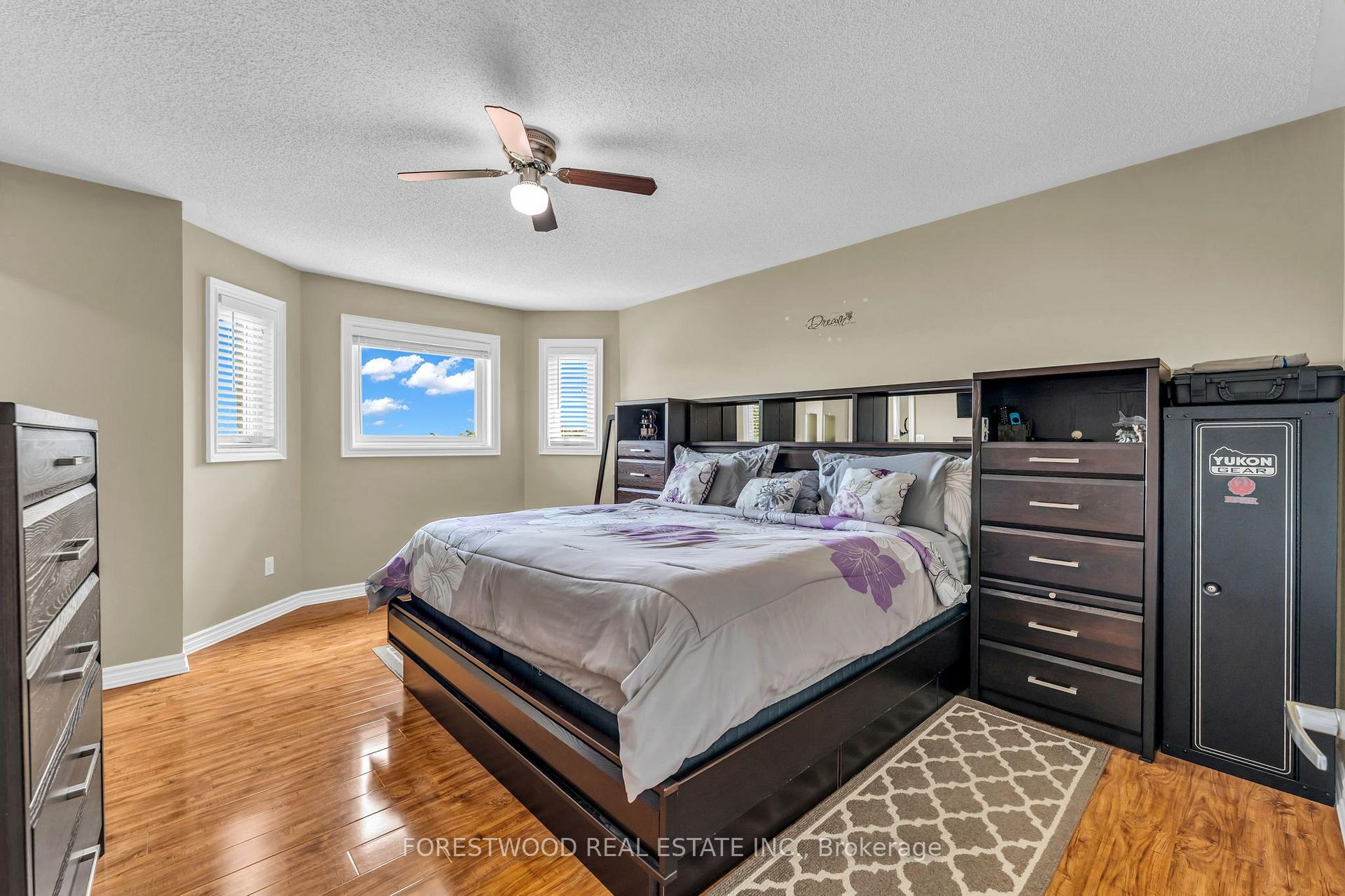 Photo 17 of 451 Jay Crescent, Orangeville — HOMEH