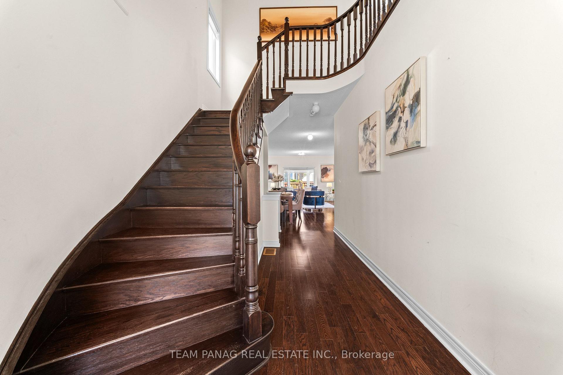 Photo 6 of 124 Watsonbrook Drive, Brampton, Sandringham-Wellington — HOMEH