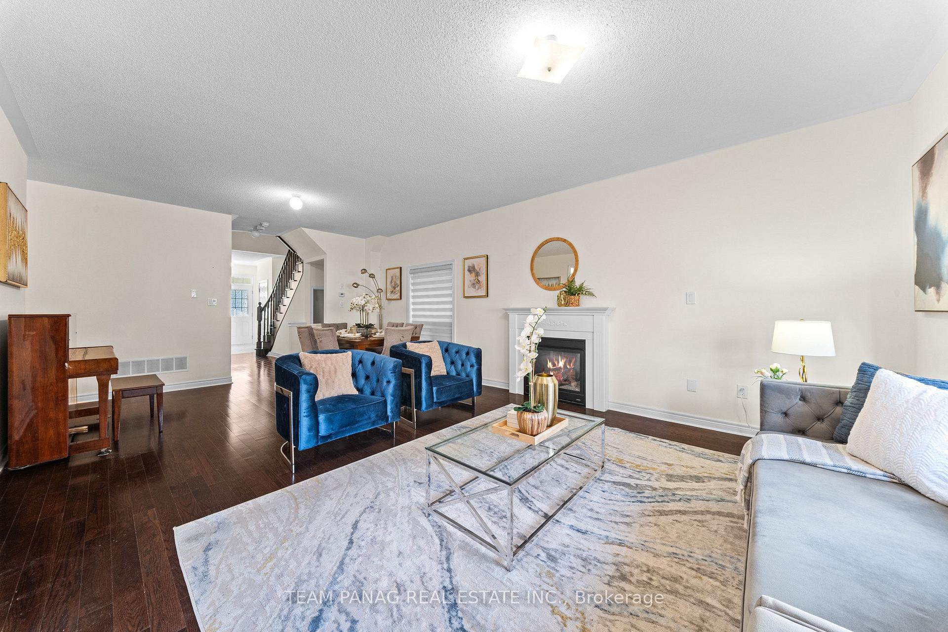 Photo 11 of 124 Watsonbrook Drive, Brampton, Sandringham-Wellington — HOMEH