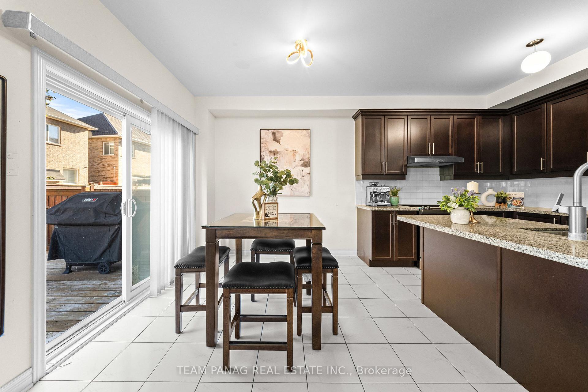 Photo 15 of 124 Watsonbrook Drive, Brampton, Sandringham-Wellington — HOMEH