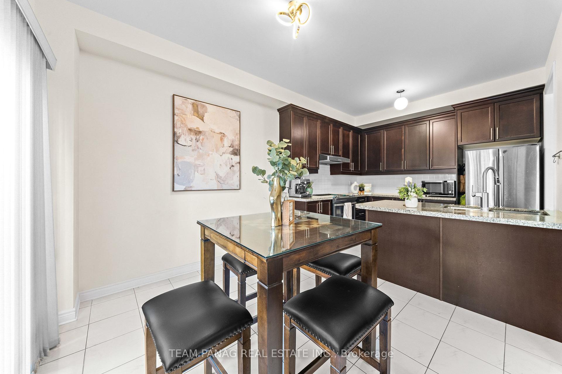 Photo 16 of 124 Watsonbrook Drive, Brampton, Sandringham-Wellington — HOMEH