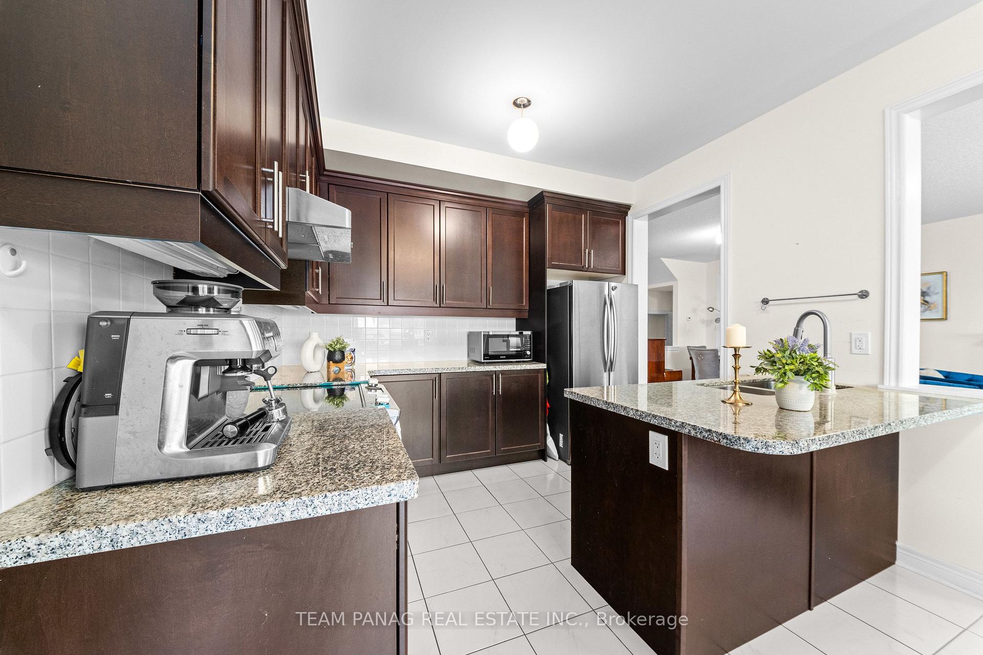 Photo 18 of 124 Watsonbrook Drive, Brampton, Sandringham-Wellington — HOMEH