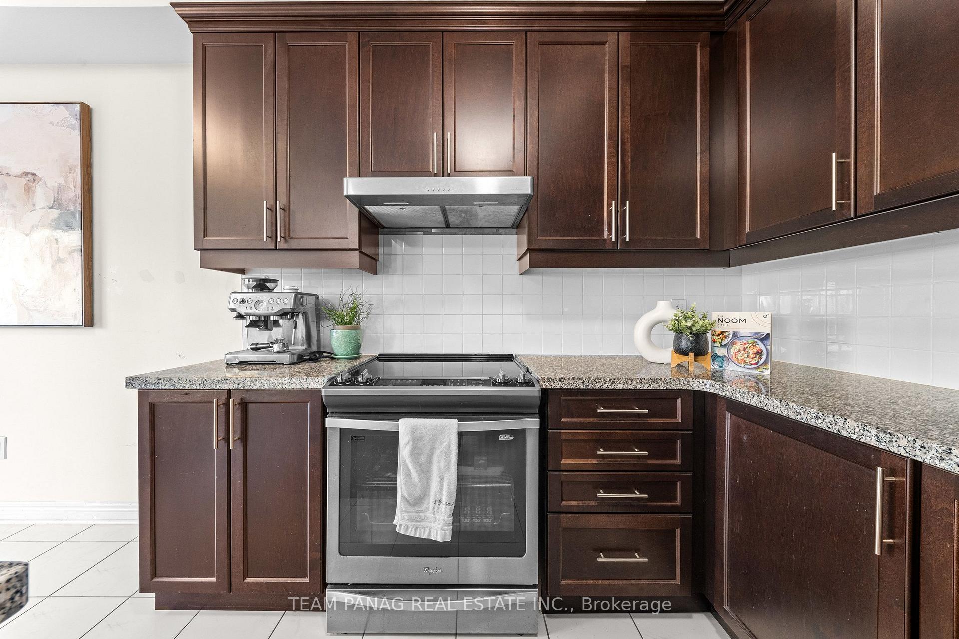 Photo 21 of 124 Watsonbrook Drive, Brampton, Sandringham-Wellington — HOMEH