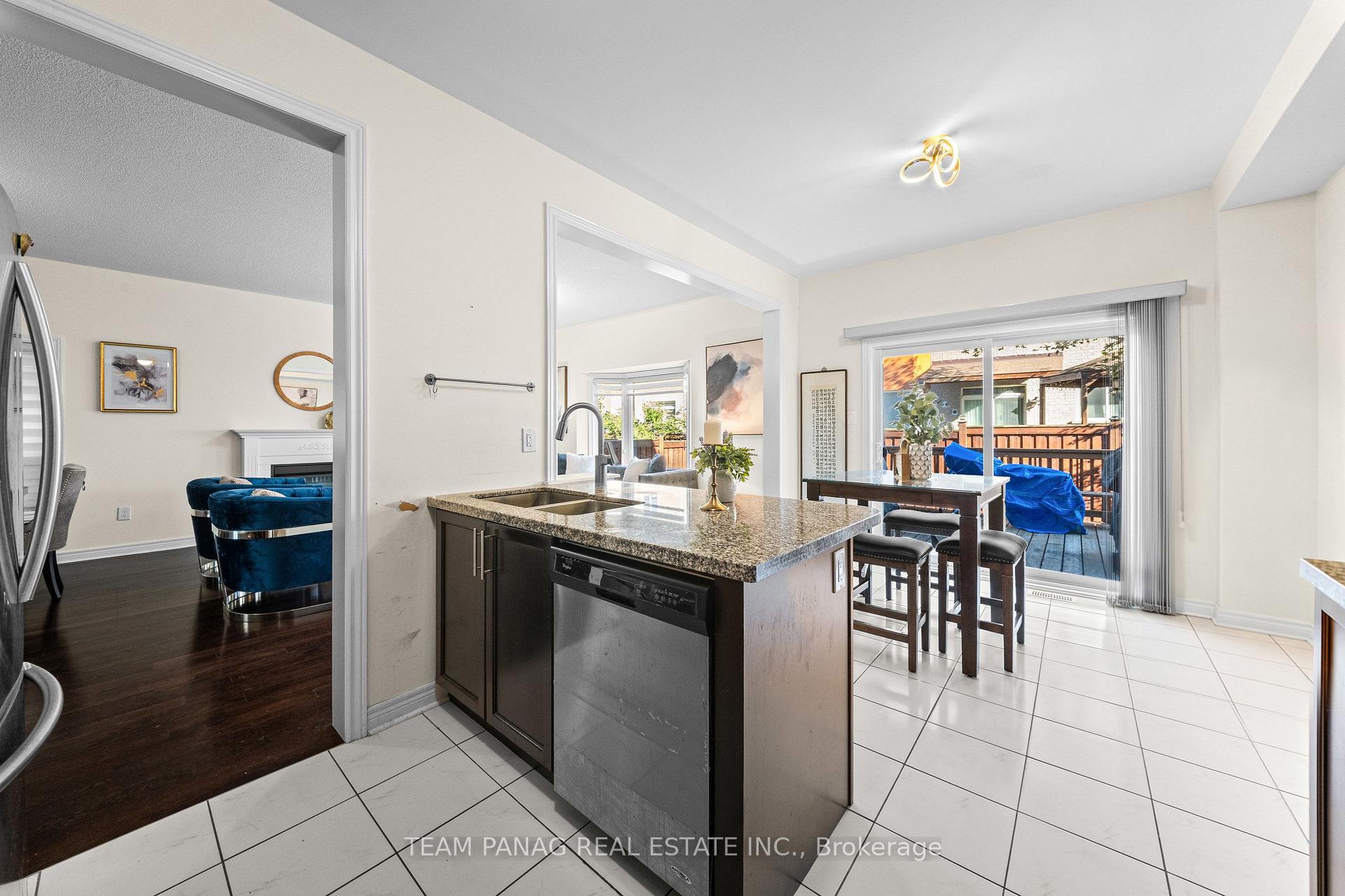 Photo 22 of 124 Watsonbrook Drive, Brampton, Sandringham-Wellington — HOMEH