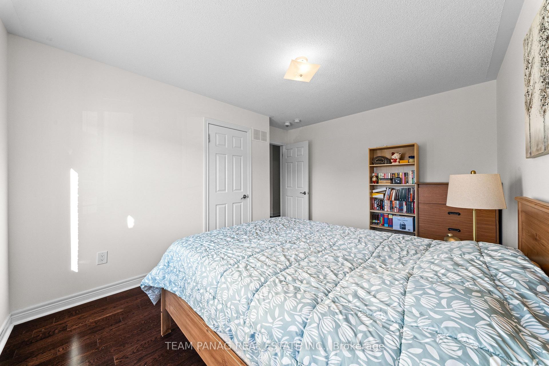 Photo 32 of 124 Watsonbrook Drive, Brampton, Sandringham-Wellington — HOMEH