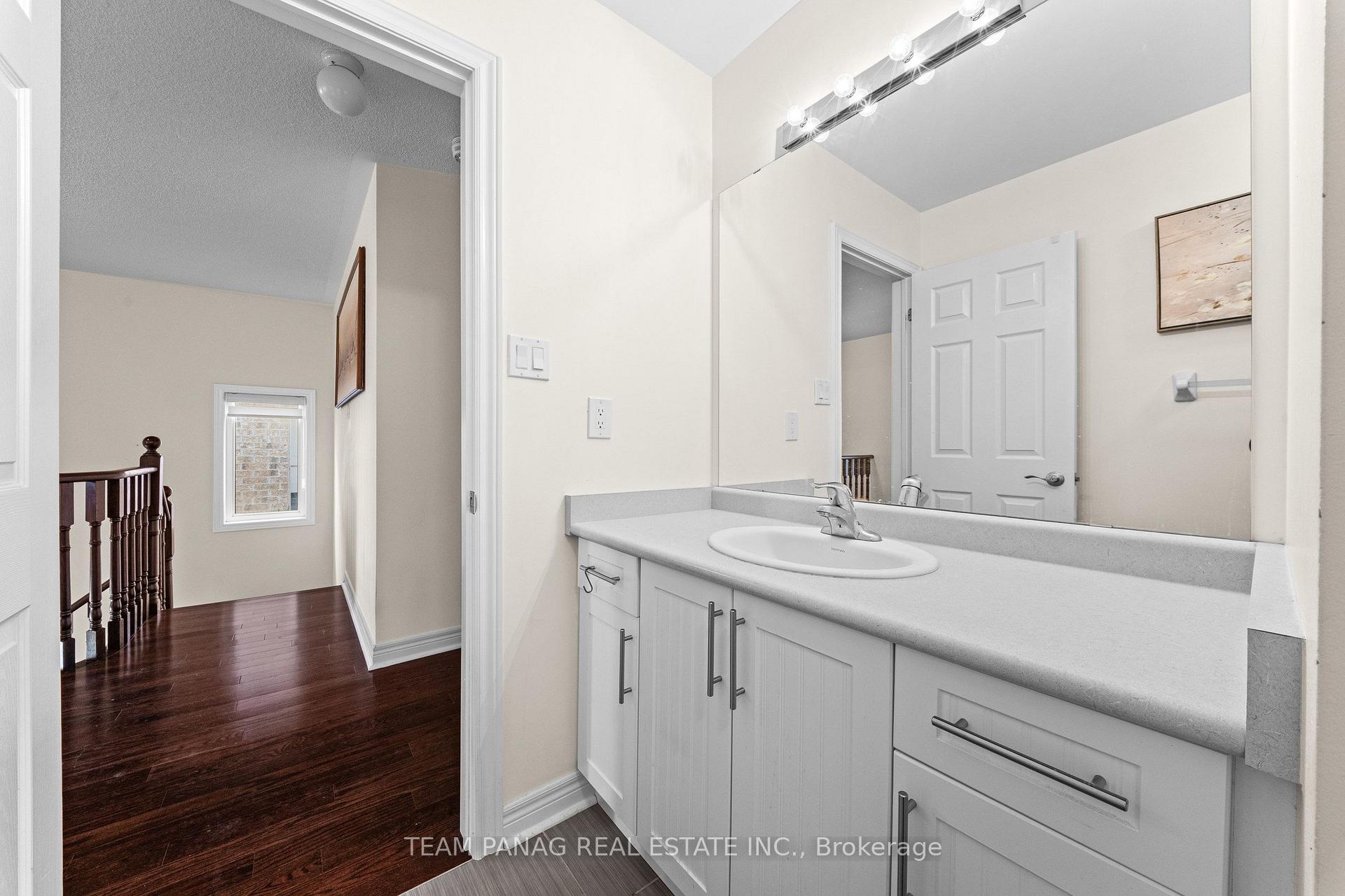 Photo 37 of 124 Watsonbrook Drive, Brampton, Sandringham-Wellington — HOMEH