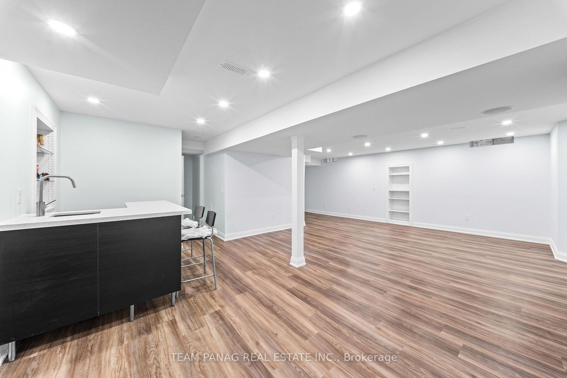 Photo 44 of 124 Watsonbrook Drive, Brampton, Sandringham-Wellington — HOMEH