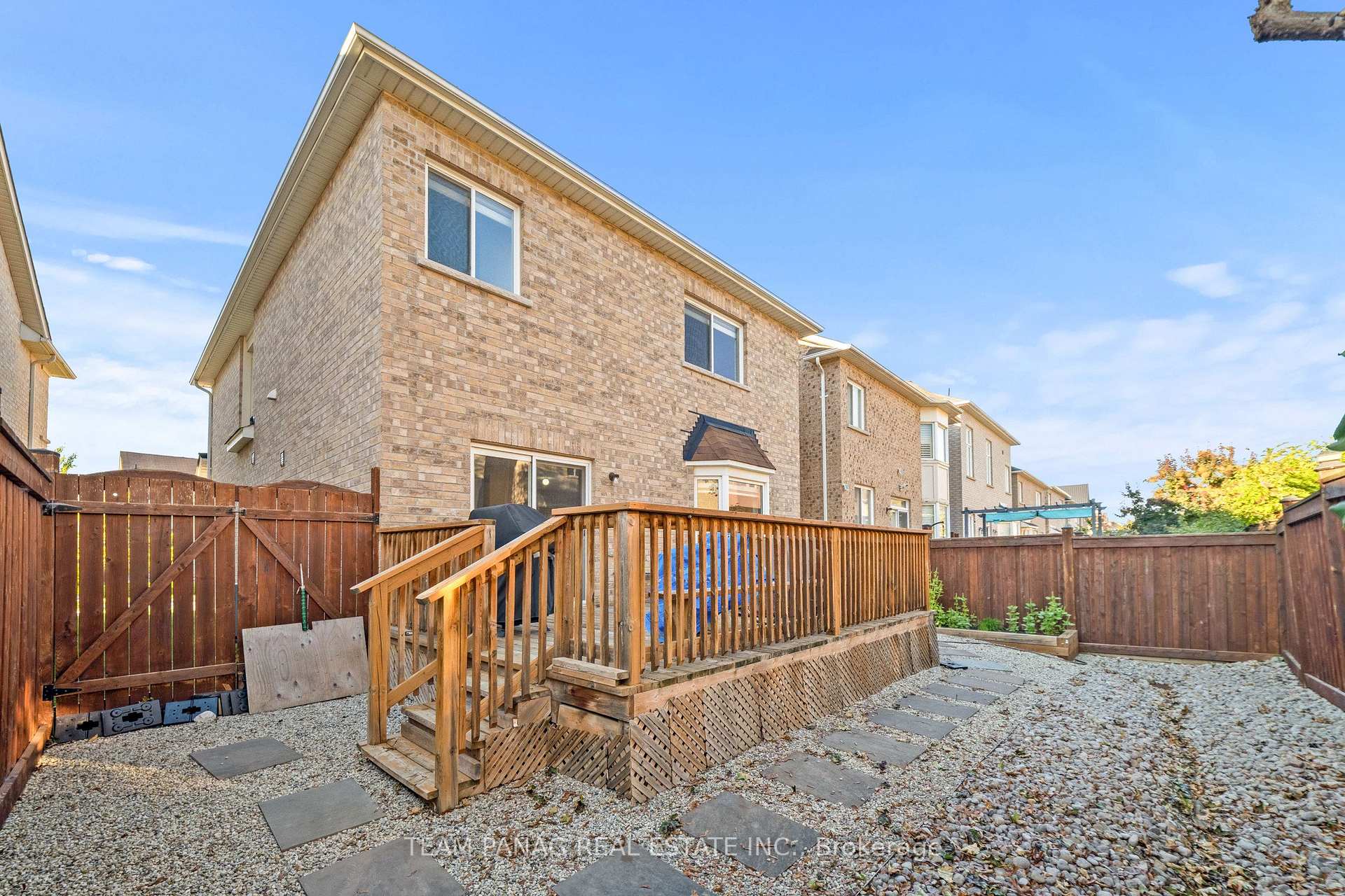 Photo 48 of 124 Watsonbrook Drive, Brampton, Sandringham-Wellington — HOMEH