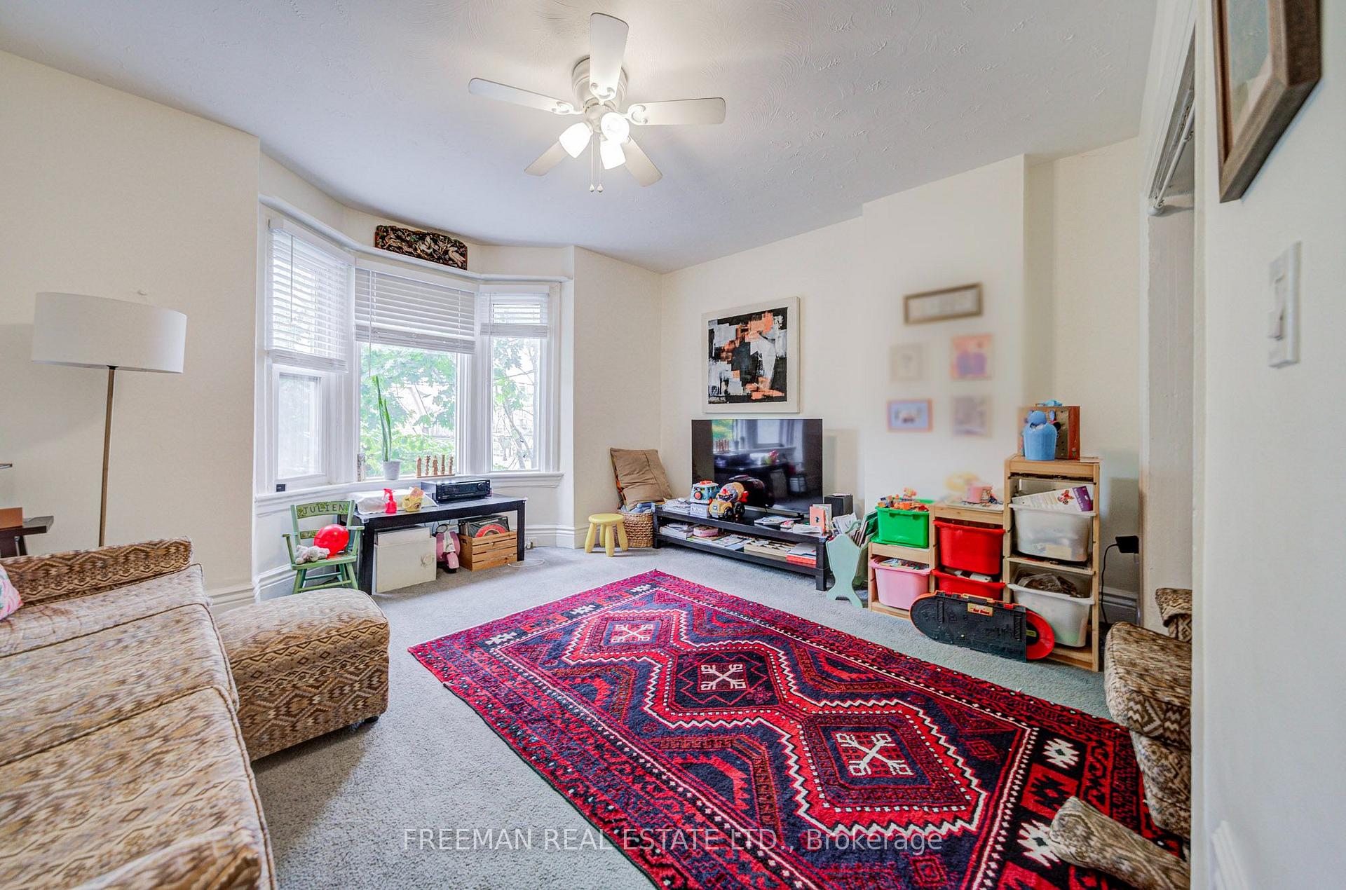 Photo 4 of 267 Albany Avenue, Toronto, The Annex — HOMEH