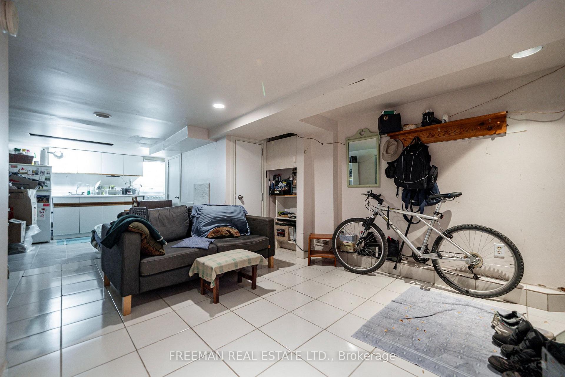 Photo 18 of 267 Albany Avenue, Toronto, The Annex — HOMEH