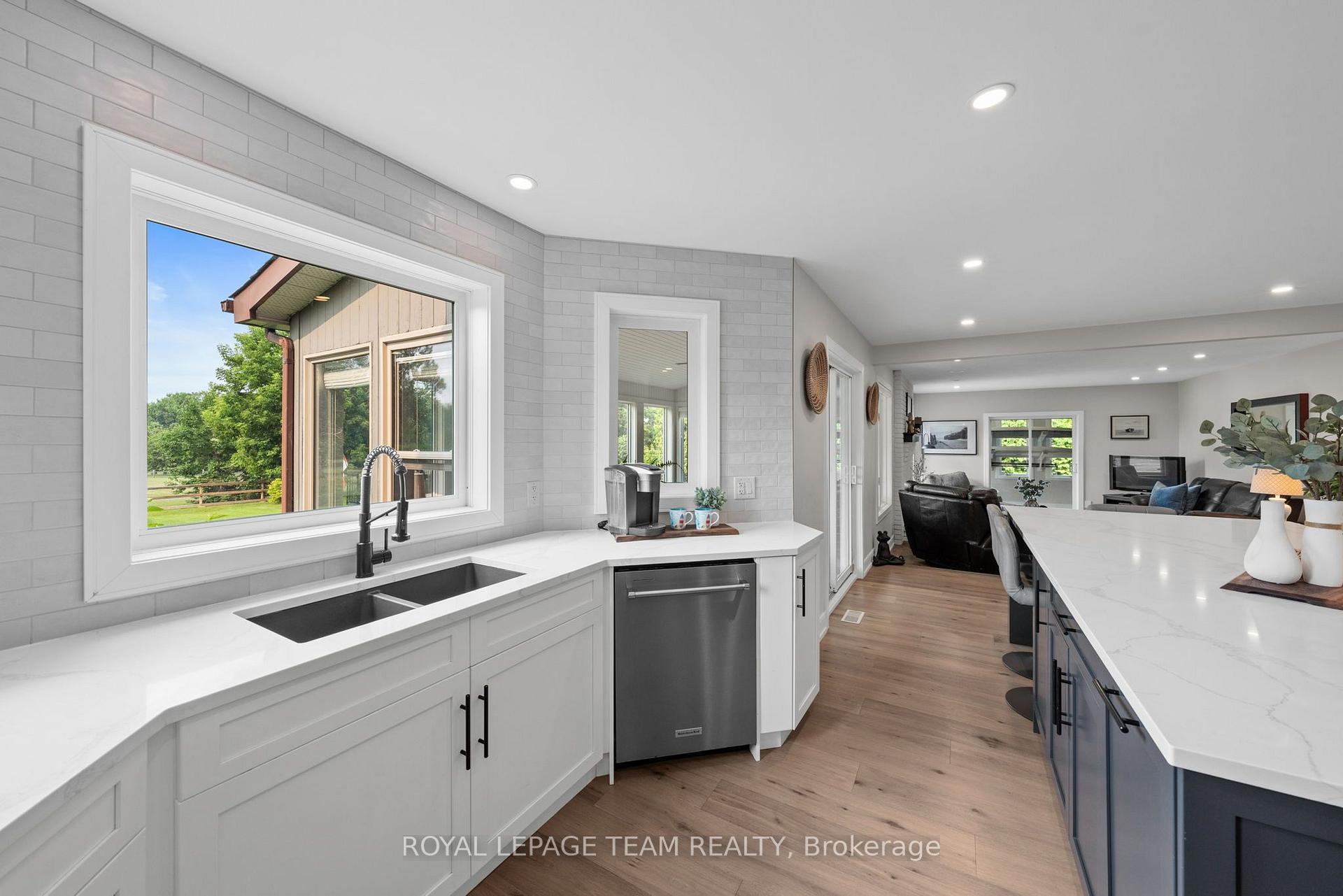 Photo 10 of 1095 Bravar Drive, Ottawa, Manotick Long Island & Nicholls Island — HOMEH