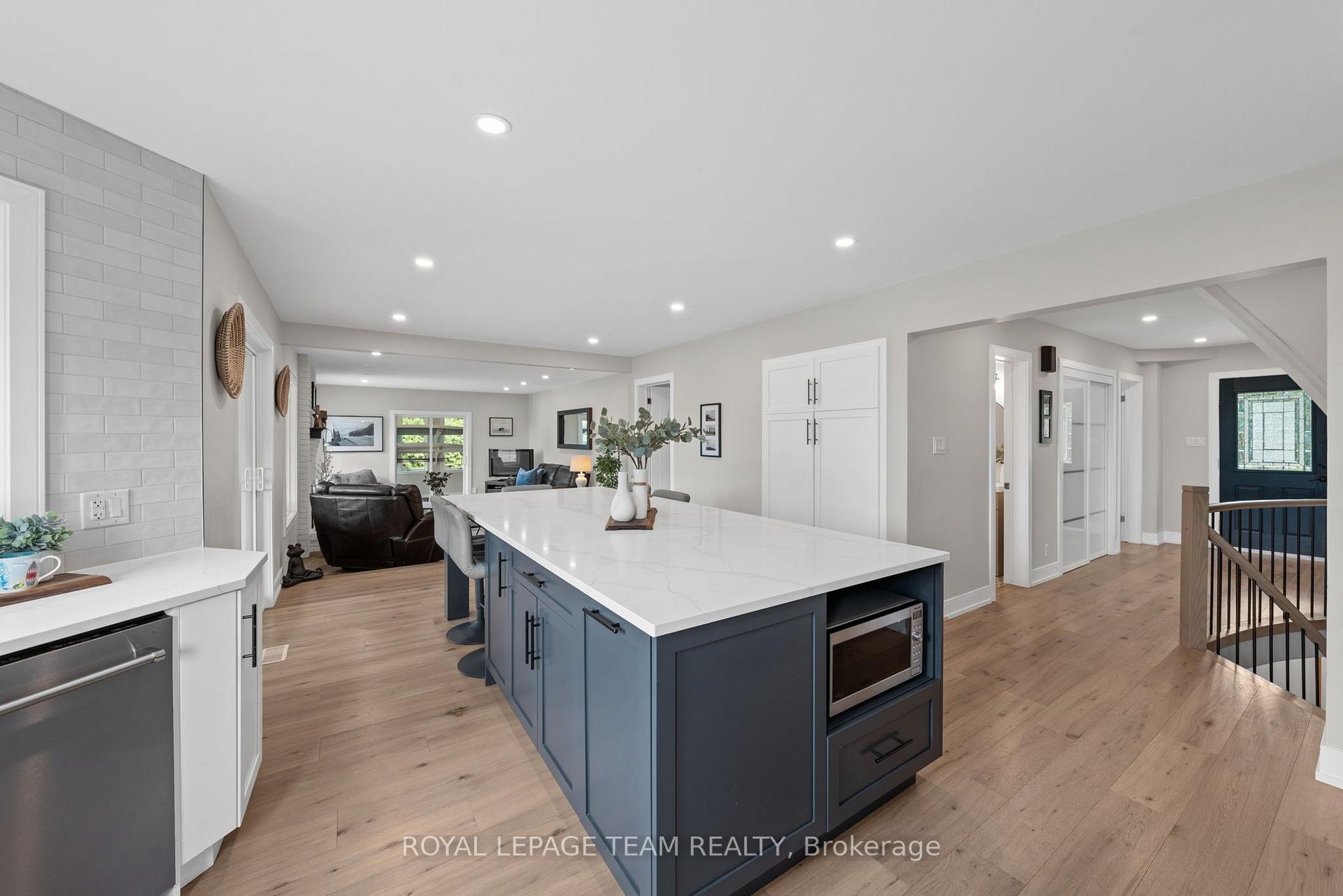 Photo 11 of 1095 Bravar Drive, Ottawa, Manotick Long Island & Nicholls Island — HOMEH