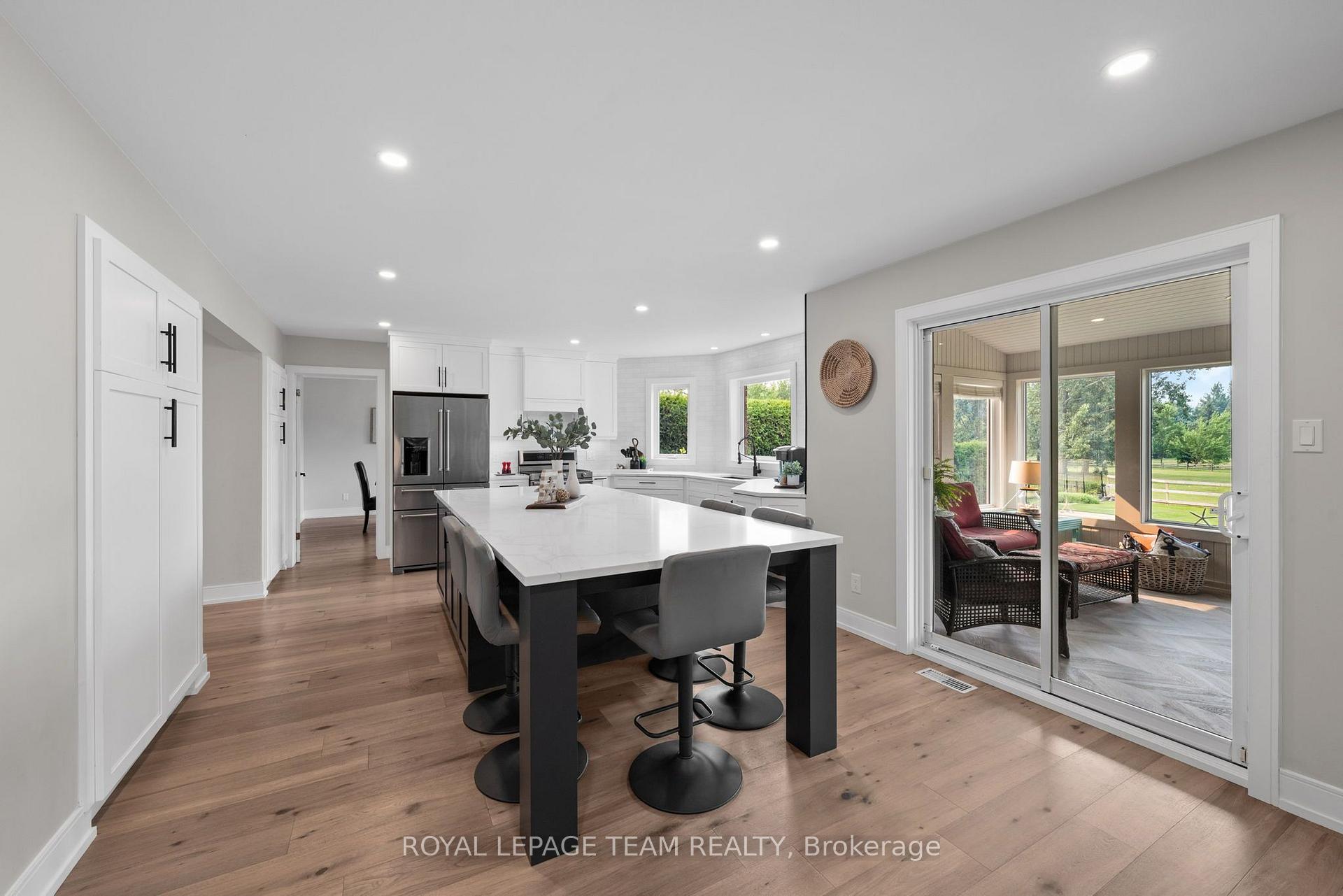 Photo 13 of 1095 Bravar Drive, Ottawa, Manotick Long Island & Nicholls Island — HOMEH