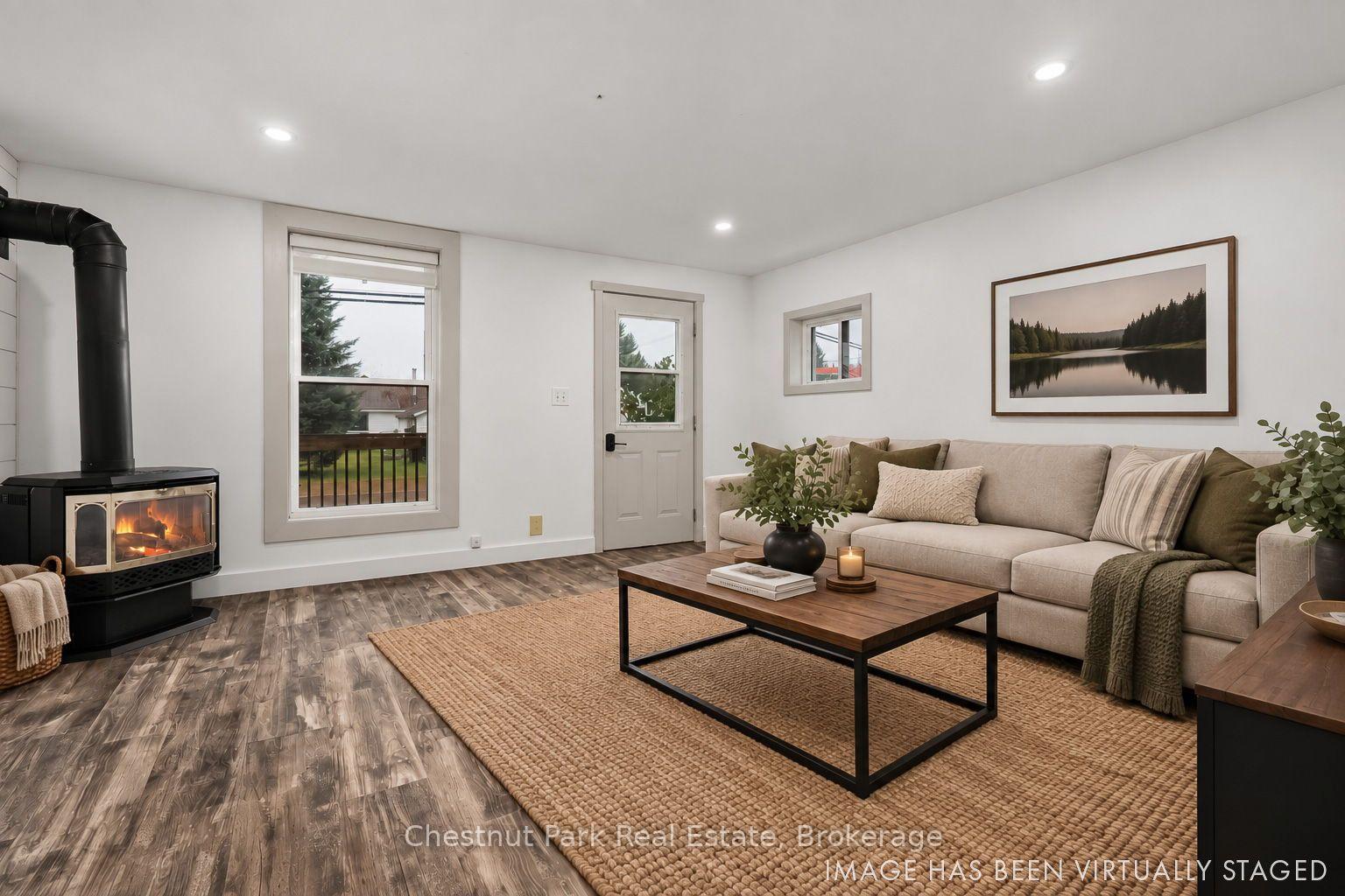 Photo 4 of 156 Main Street, Perry, Novar — HOMEH