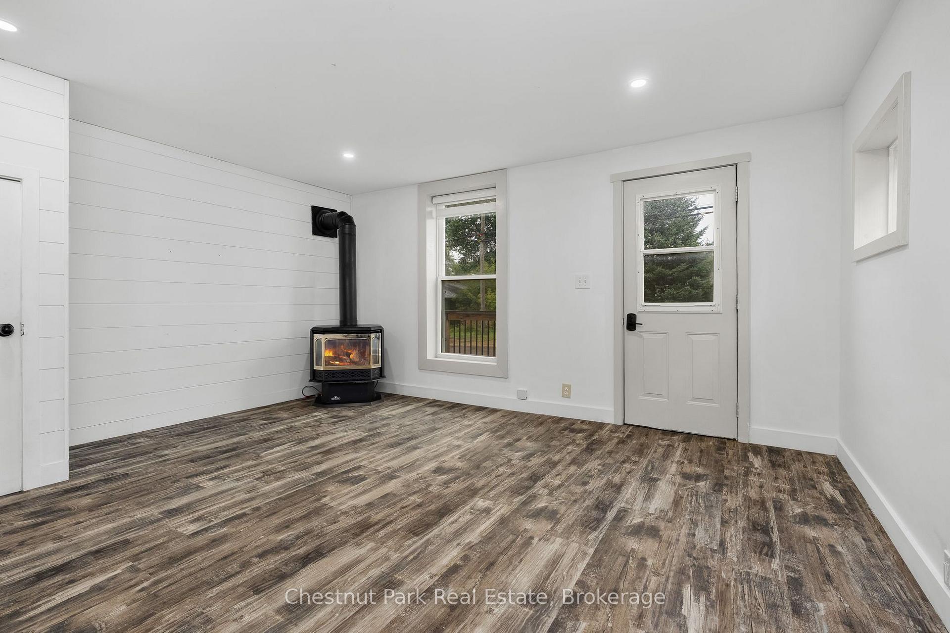 Photo 5 of 156 Main Street, Perry, Novar — HOMEH