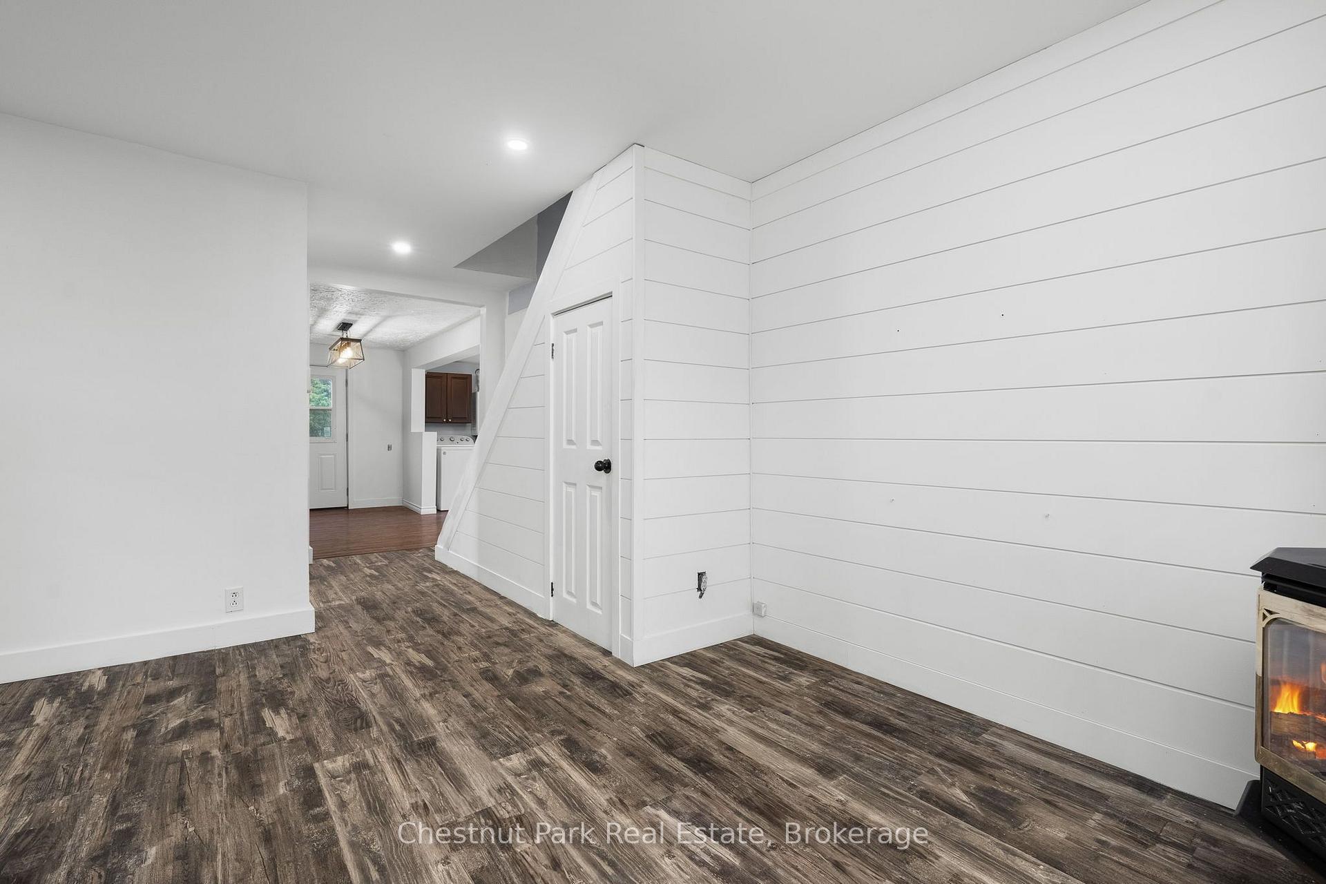 Photo 8 of 156 Main Street, Perry, Novar — HOMEH