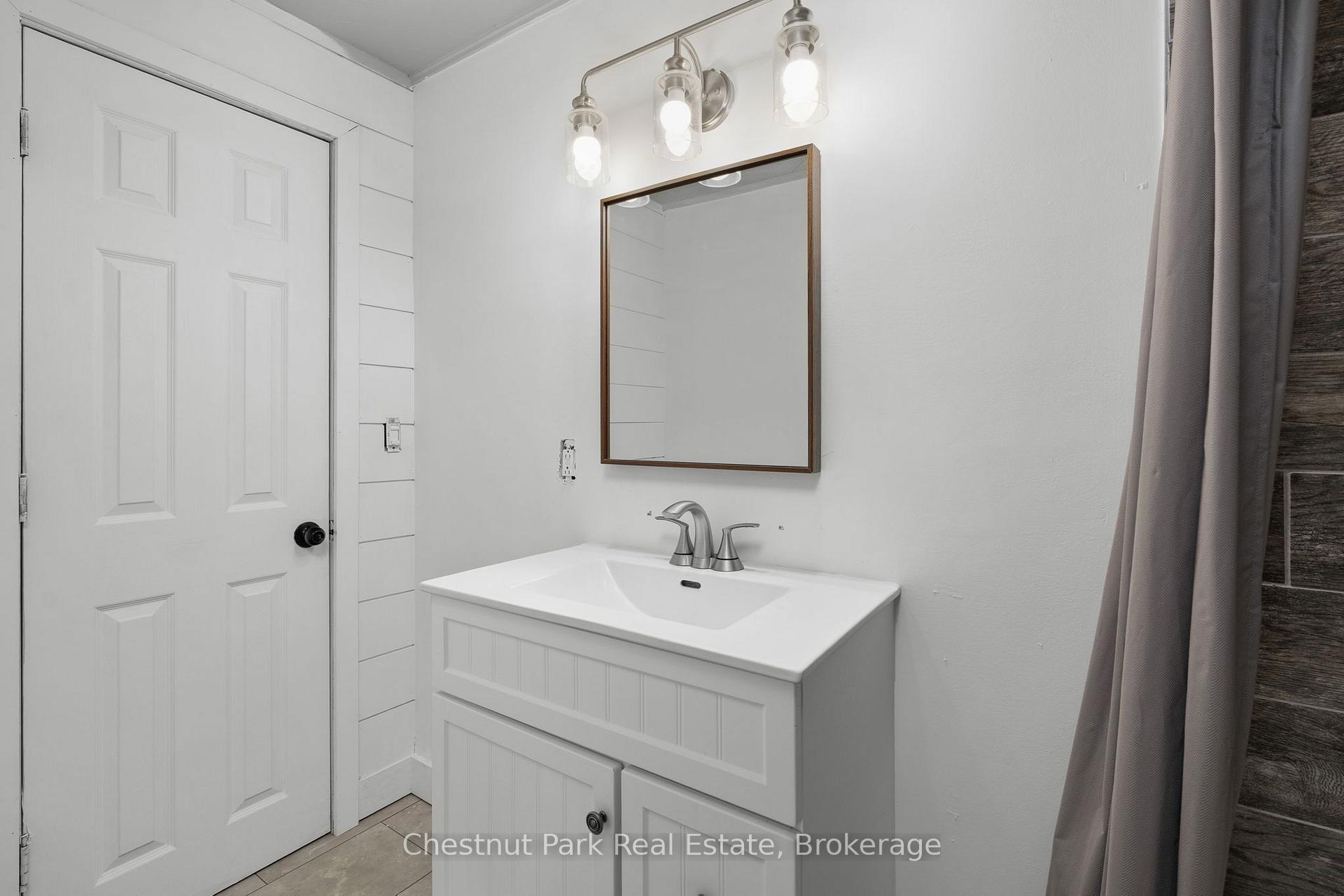 Photo 16 of 156 Main Street, Perry, Novar — HOMEH