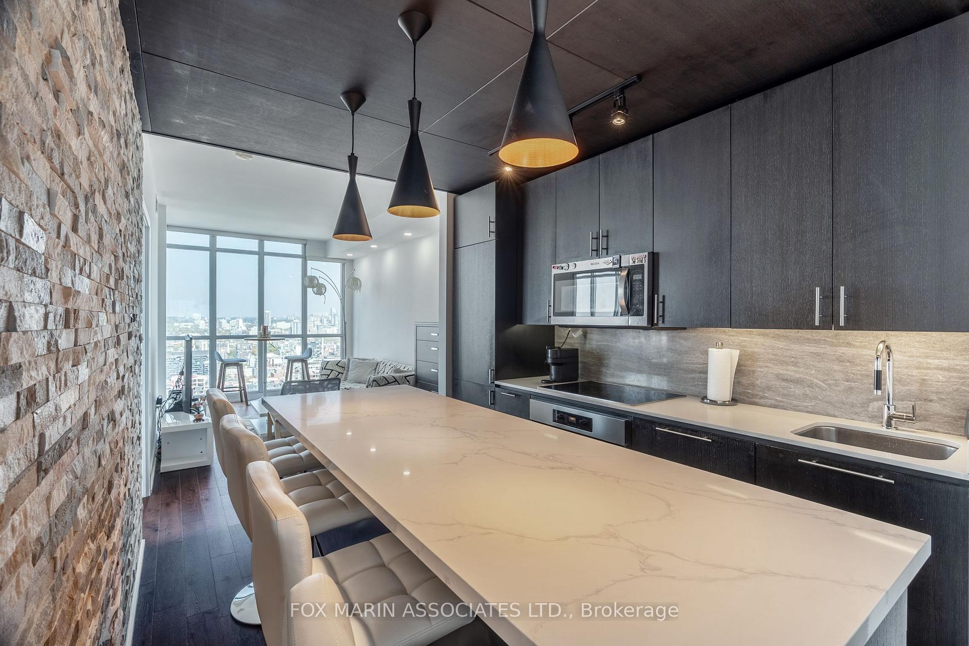 Photo 2 of Unit PH12, 15 Iceboat Terrace, Toronto, Waterfront Communities — HOMEH