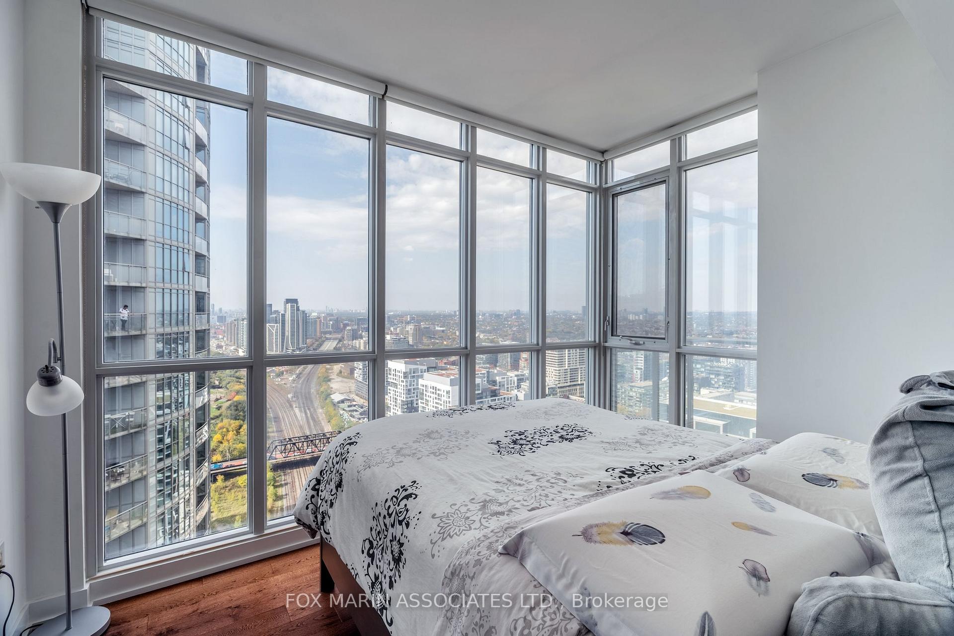 Photo 13 of Unit PH12, 15 Iceboat Terrace, Toronto, Waterfront Communities — HOMEH