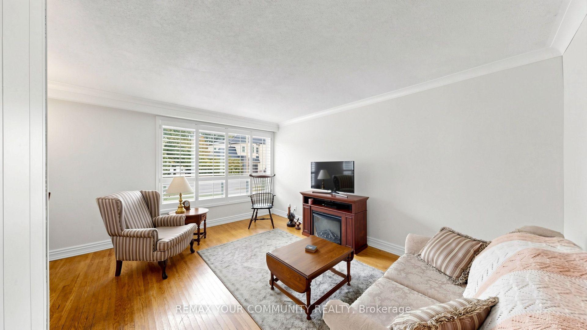 Photo 7 of 43 Seaton Drive, Aurora, Aurora Highlands — HOMEH