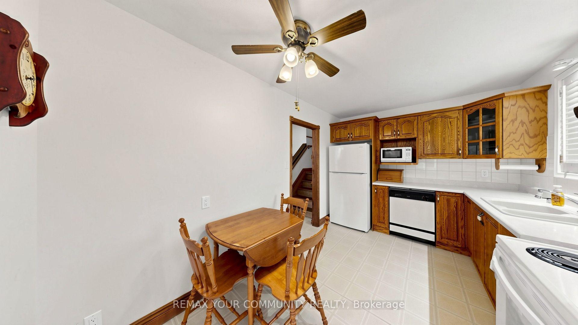 Photo 13 of 43 Seaton Drive, Aurora, Aurora Highlands — HOMEH