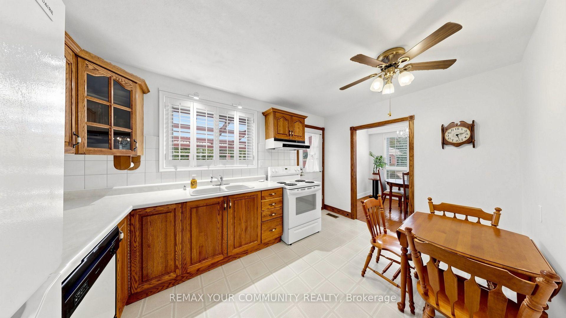 Photo 15 of 43 Seaton Drive, Aurora, Aurora Highlands — HOMEH
