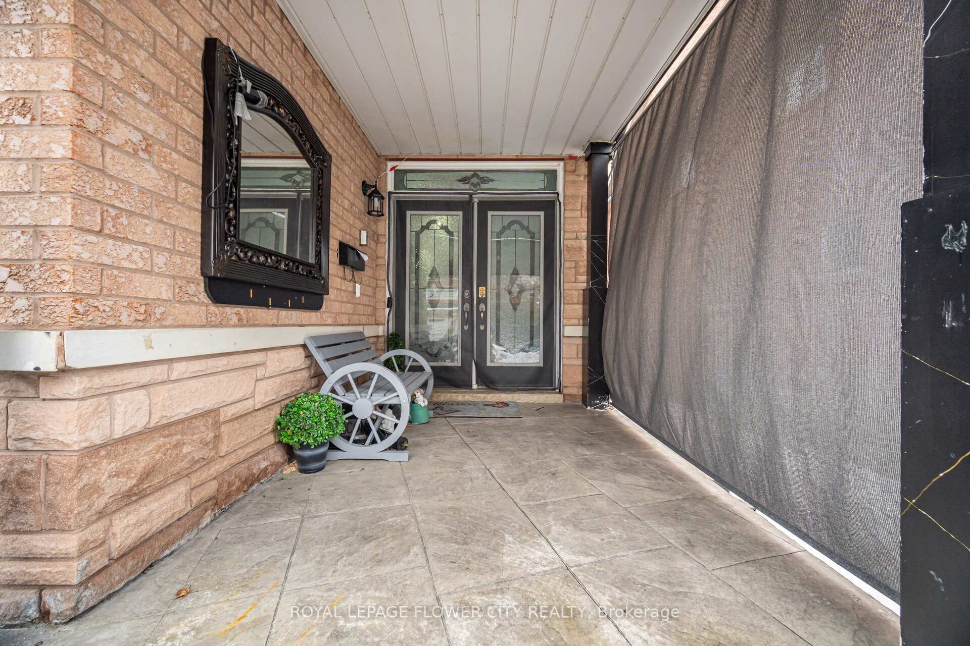 Photo 4 of 67 Olde Town Road, Brampton, Fletcher's Creek Village — HOMEH
