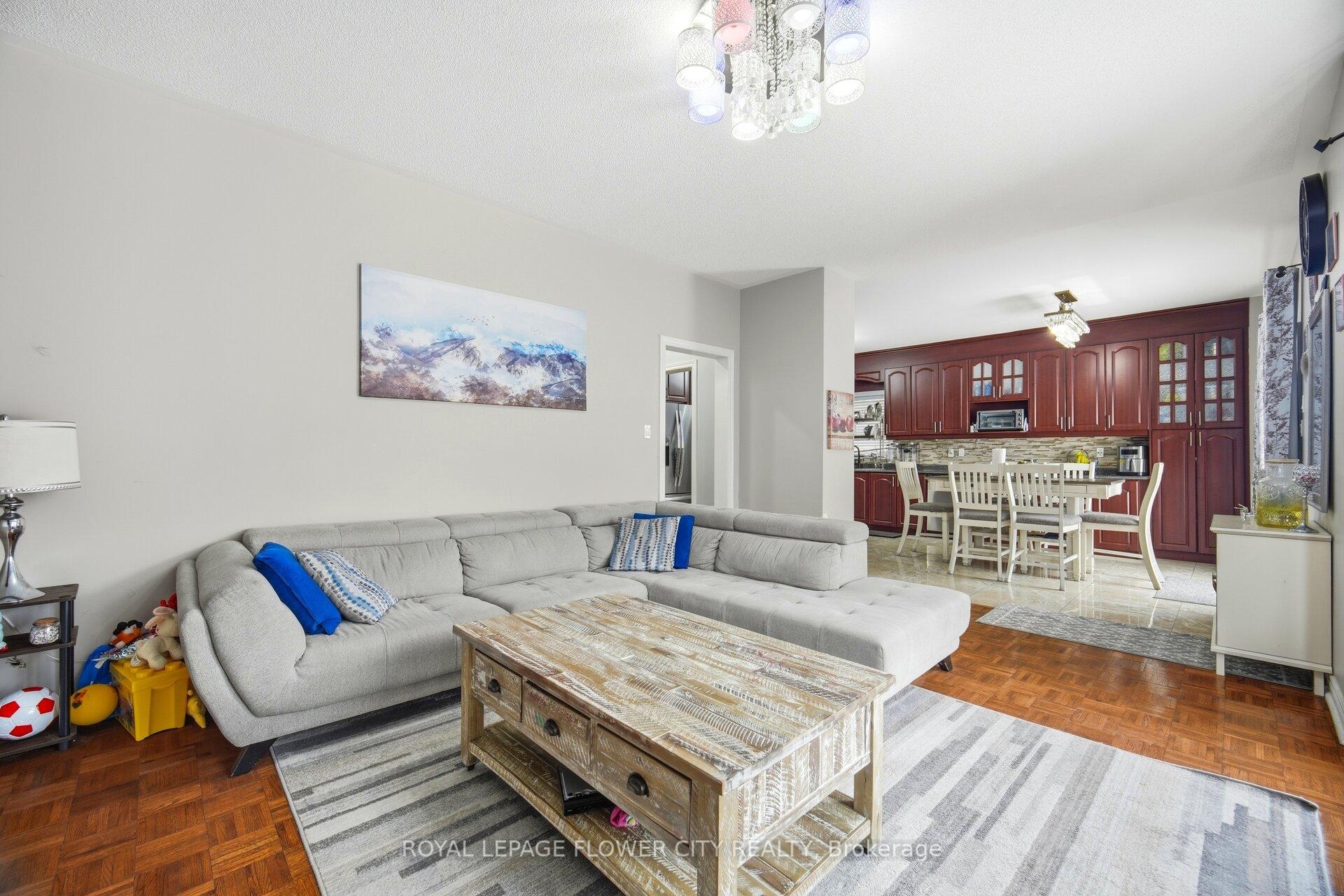 Photo 16 of 67 Olde Town Road, Brampton, Fletcher's Creek Village — HOMEH