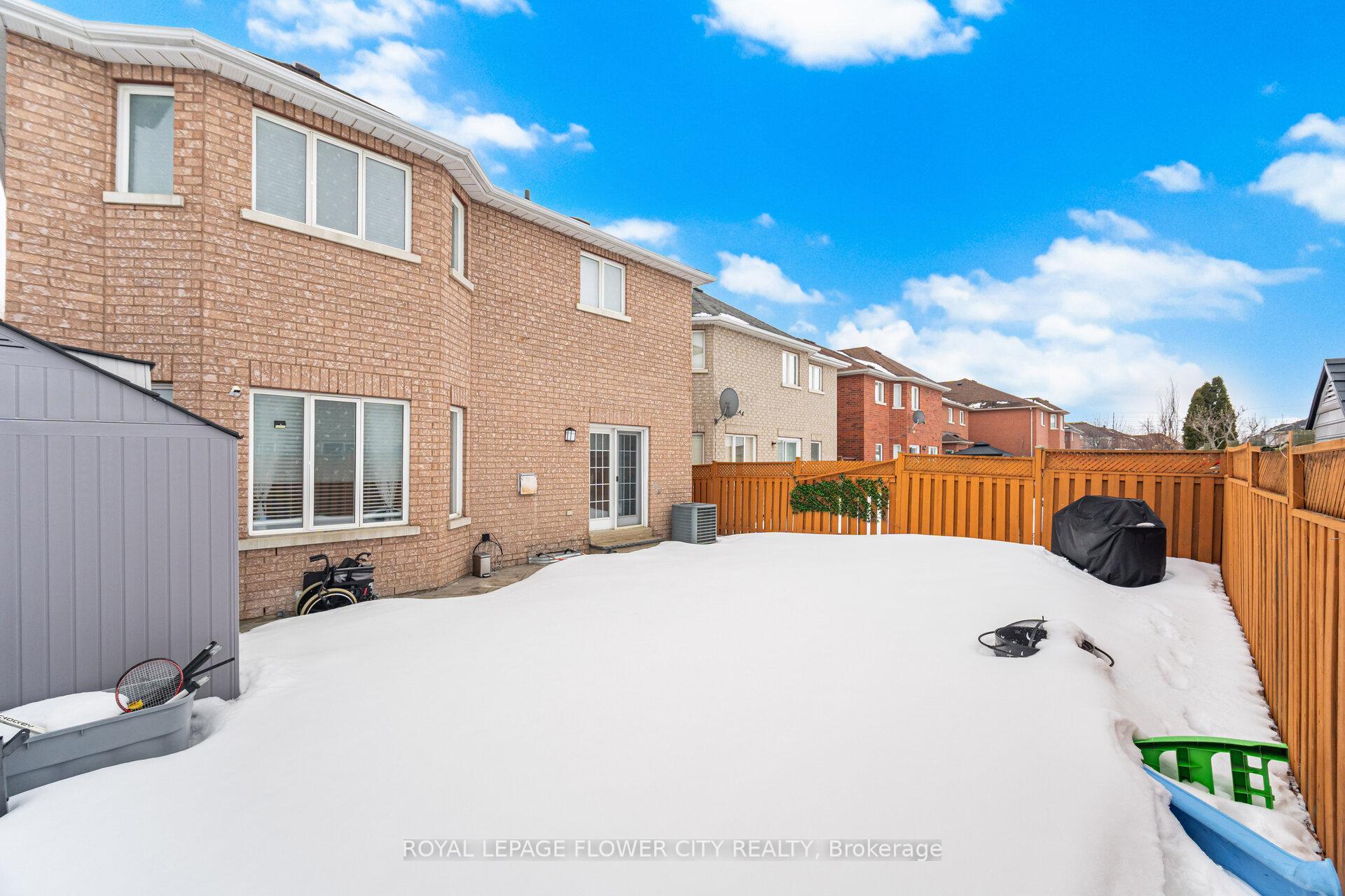 Photo 48 of 67 Olde Town Road, Brampton, Fletcher's Creek Village — HOMEH